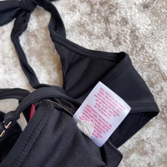 Xhilaration Black Bikini Swim Top Sz S NWT - Picture 6 of 6